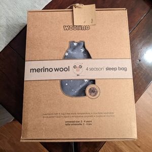 Woolino sleep sack size 2-4 years (like new with box)